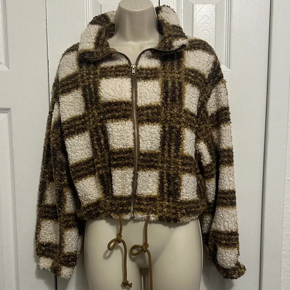 Fashion Nova Brown and Cream Teddy Jacket - Picture 3 of 9